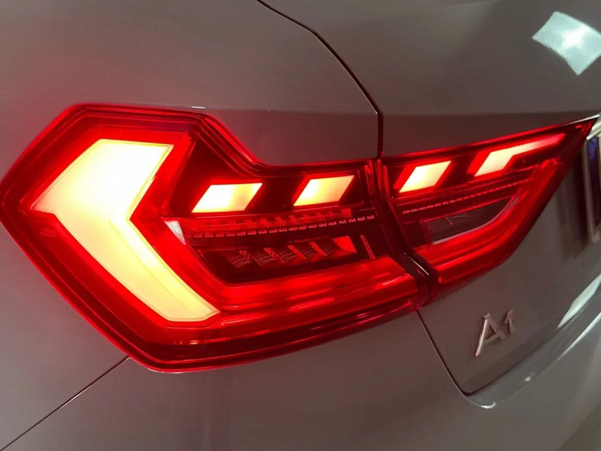Audi A1 allstreet usata a Napoli (20)