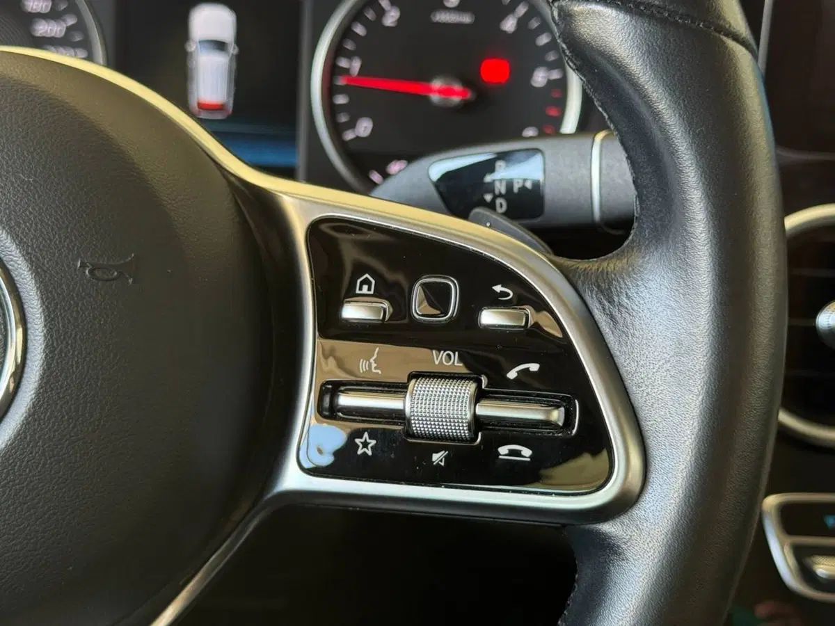Mercedes-Benz GLC SUV usata a Palermo (14)