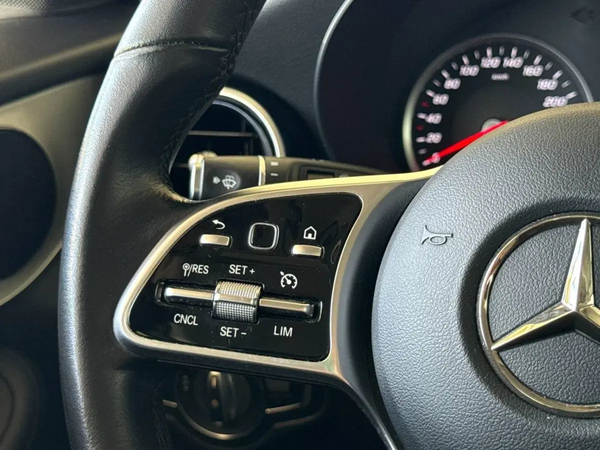 Mercedes-Benz GLC SUV usata a Palermo (15)