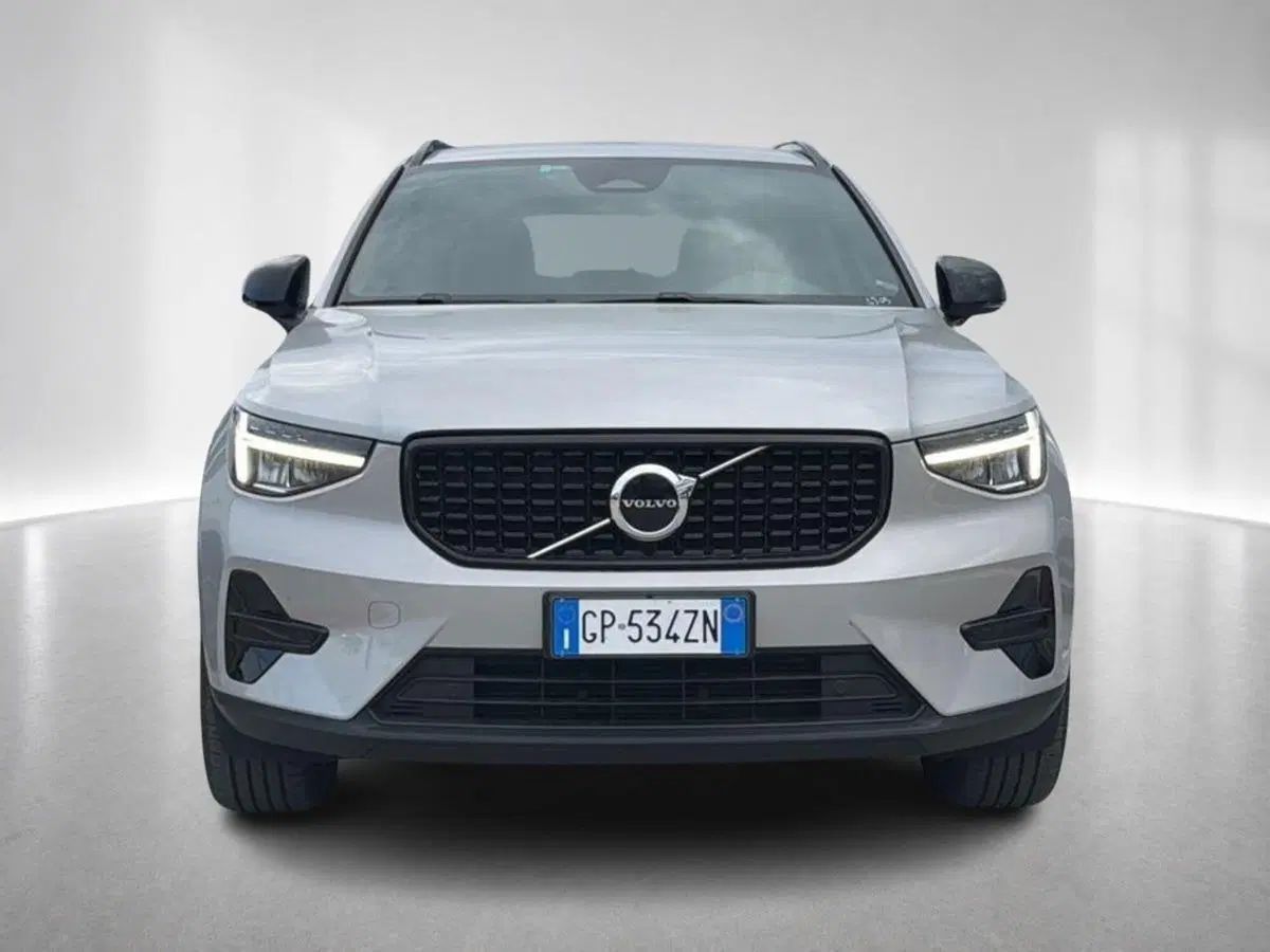 Volvo XC40 usata a Ravenna (9)