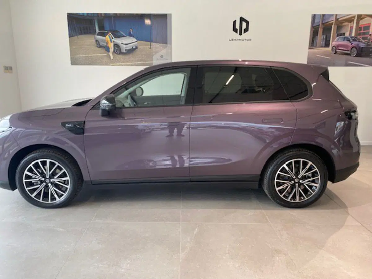 Leapmotor B10 nuova a Benevento (5)