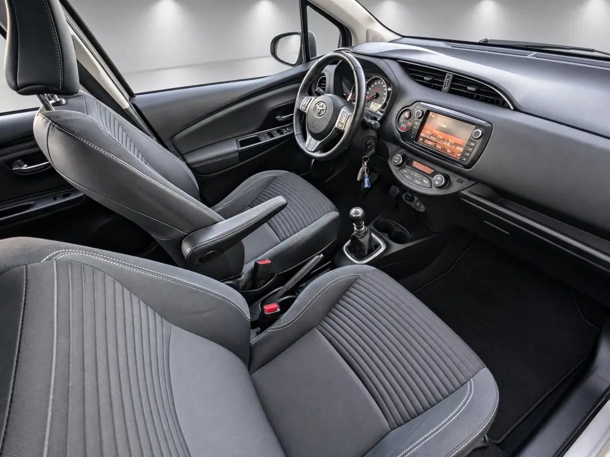 Toyota Yaris usata a Pescara (10)