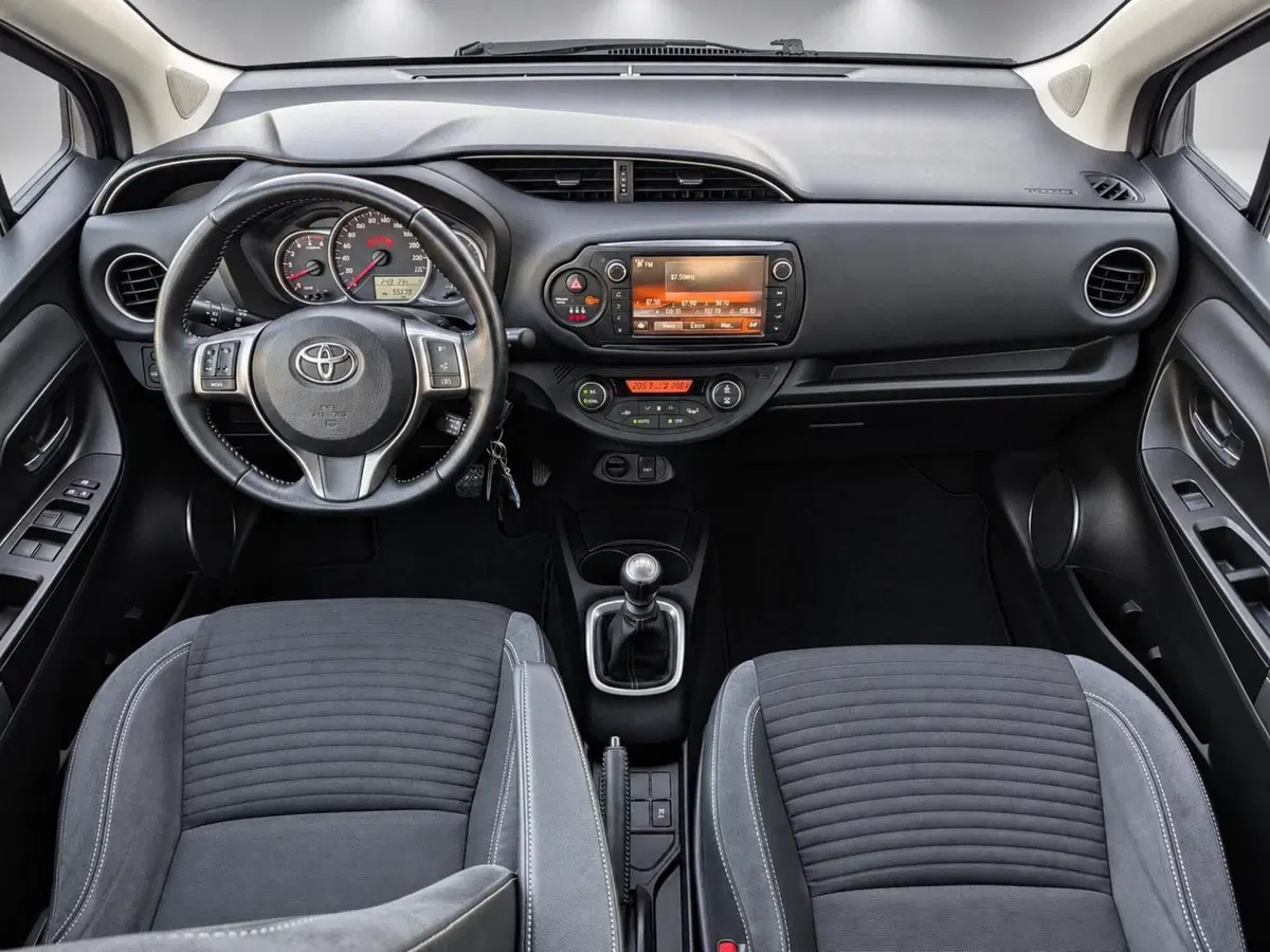 Toyota Yaris usata a Pescara (8)