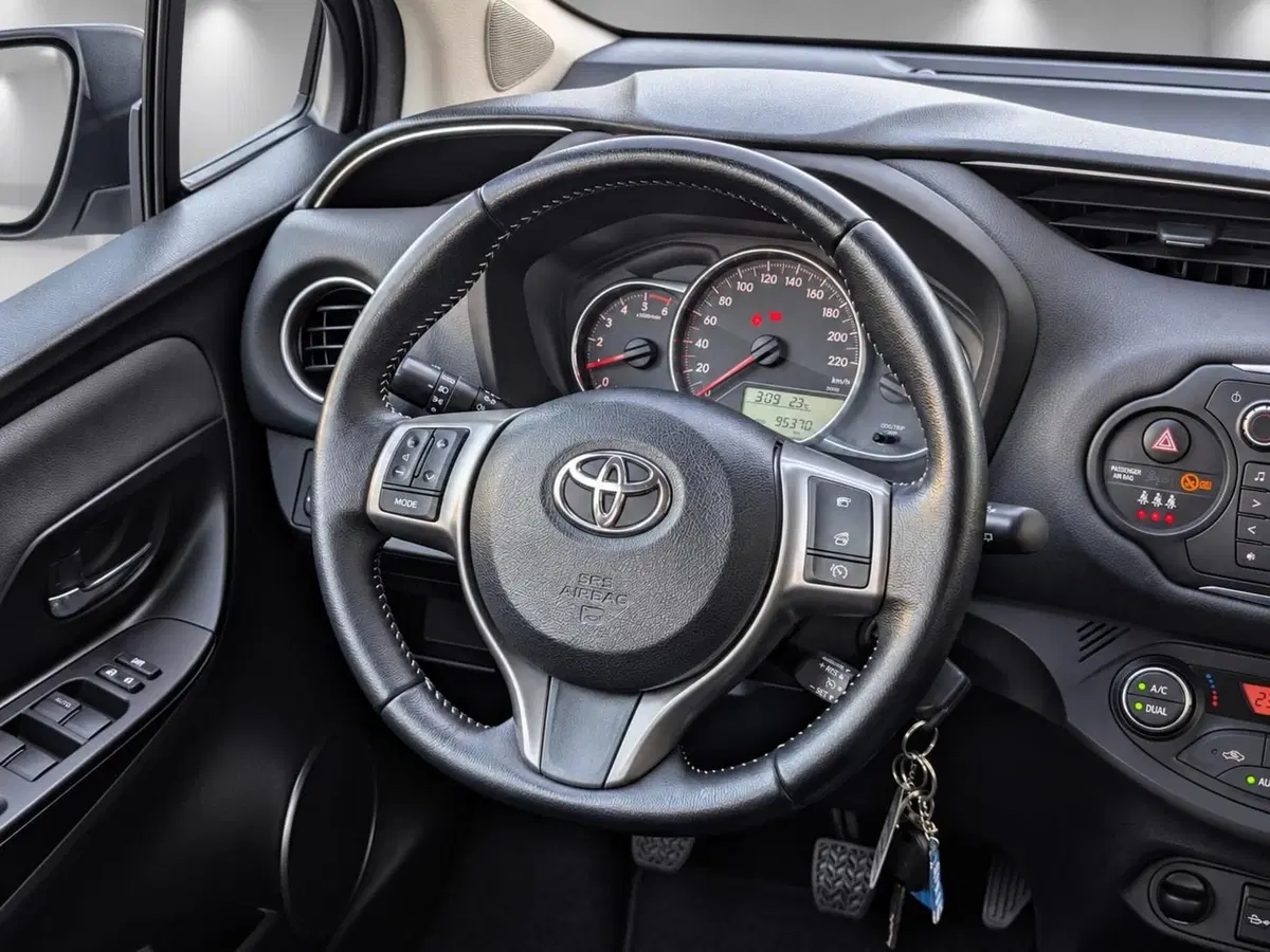 Toyota Yaris usata a Pescara (9)