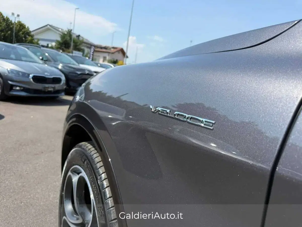 Alfa Romeo Stelvio usata a Salerno (11)