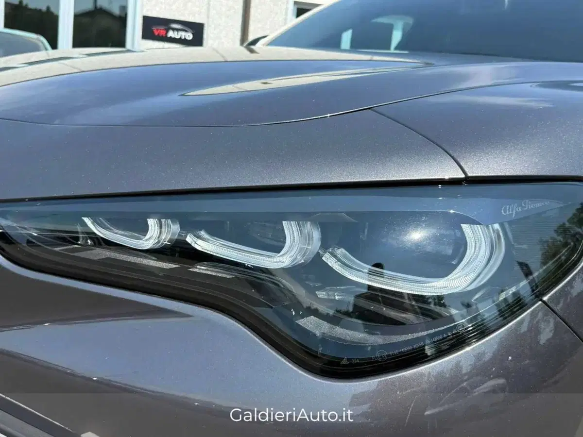 Alfa Romeo Stelvio usata a Salerno (12)