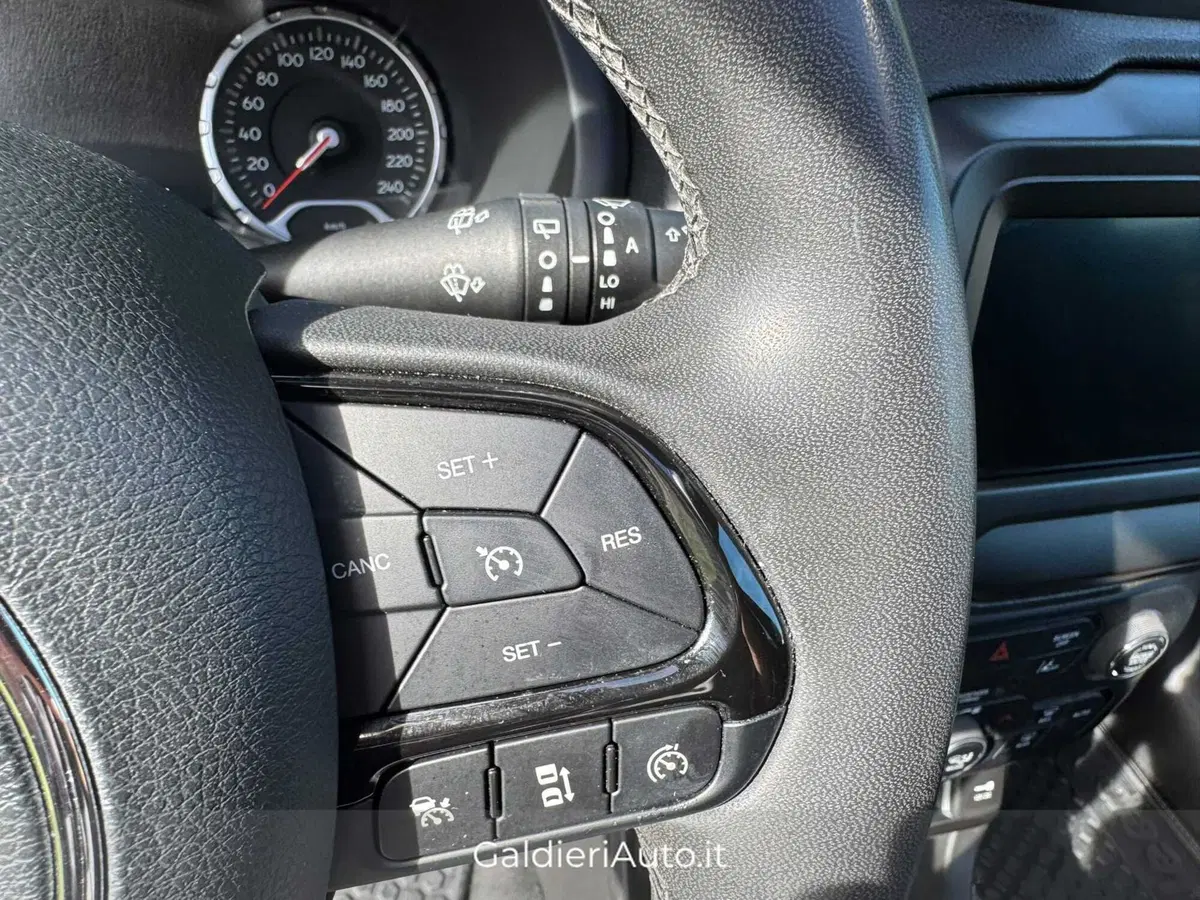 Jeep Renegade usata a Salerno (18)