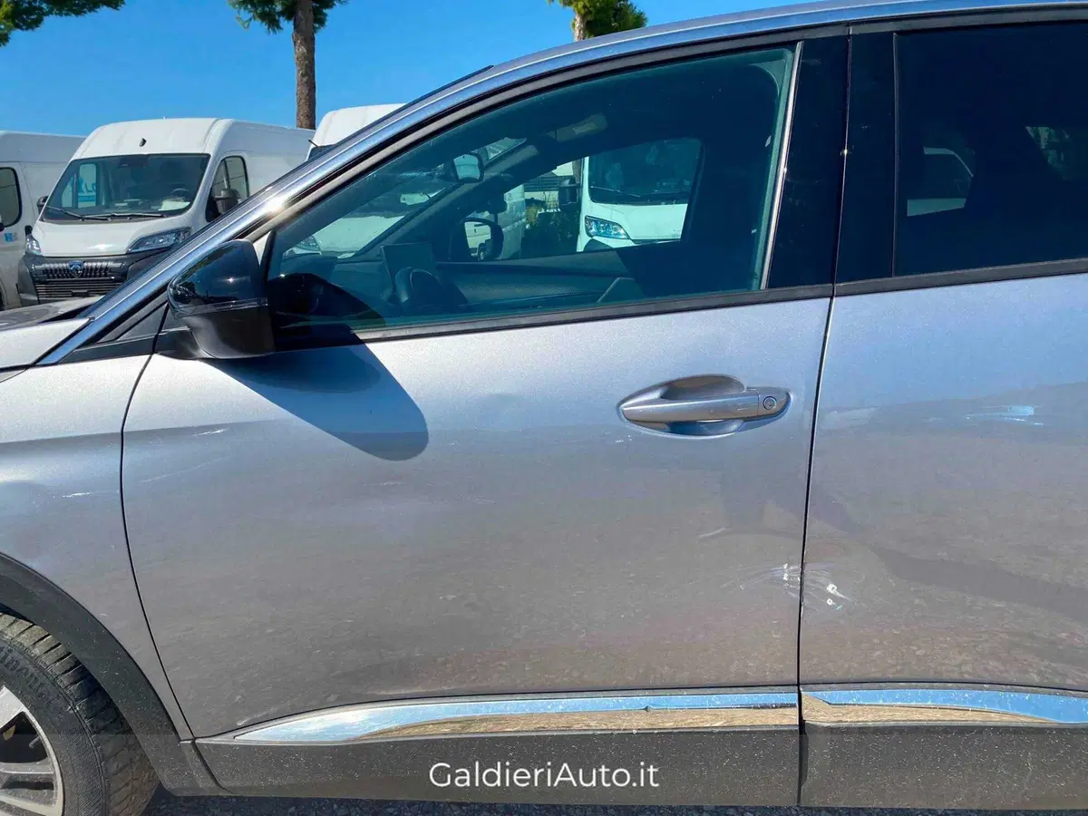 Peugeot 3008 usata a Salerno (10)