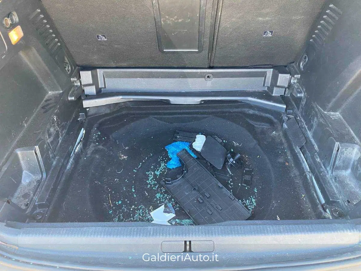 Peugeot 3008 usata a Salerno (18)