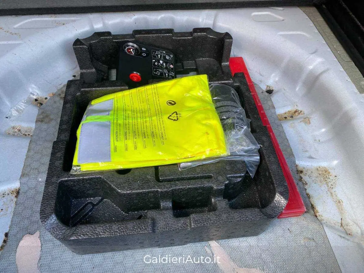 Jeep Compass usata a Salerno (18)