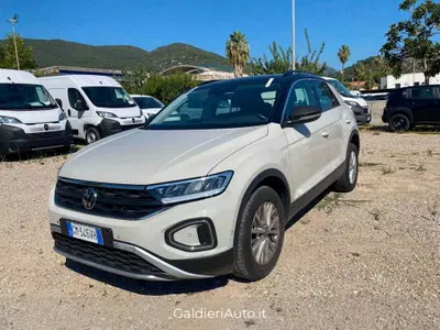 Volkswagen T-Roc 1.0 TSI Life del 2023 usata a Fisciano