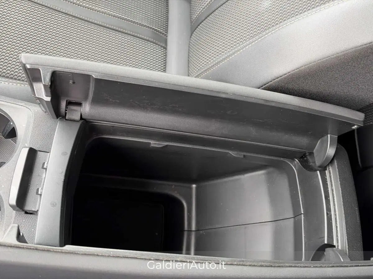 Peugeot 3008 usata a Salerno (16)