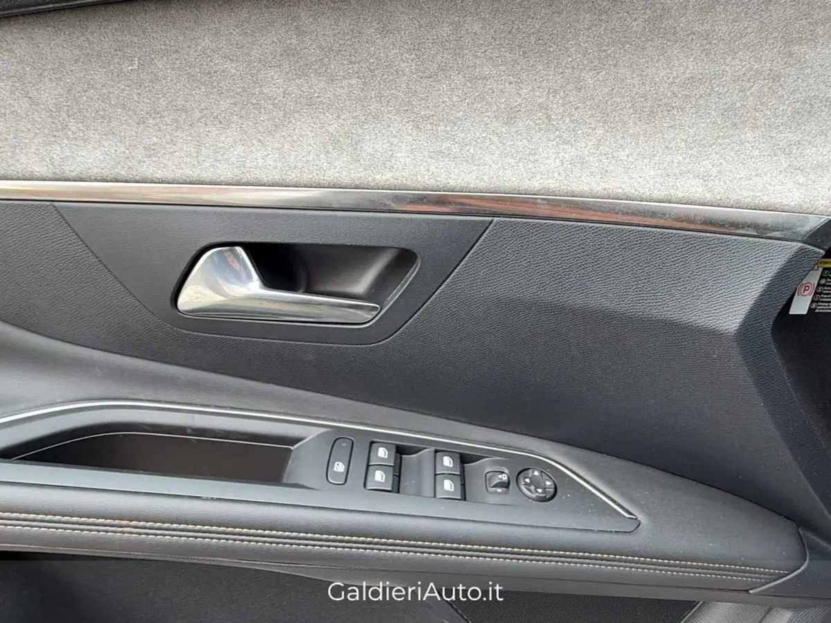 Peugeot 3008 usata a Salerno (19)