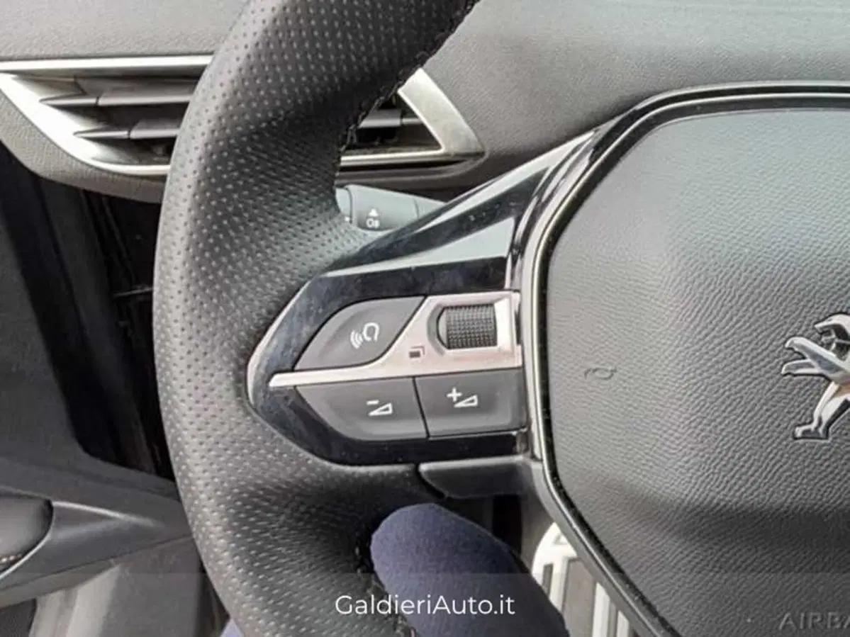Peugeot 3008 usata a Salerno (20)