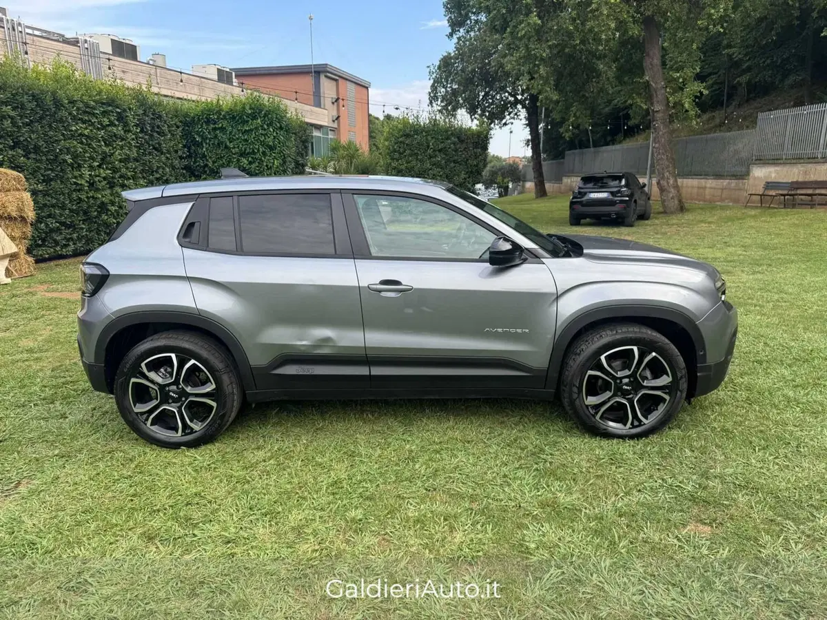 Jeep Avenger usata a Salerno (12)
