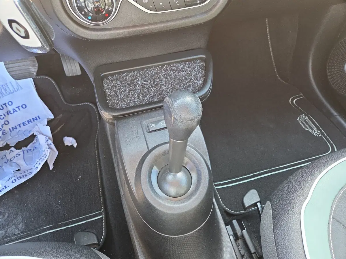 Renault Twingo usata a Lucca (10)