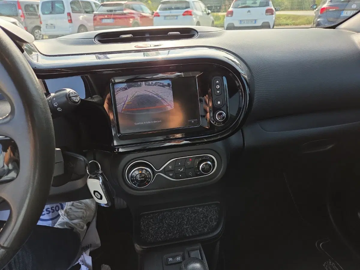 Renault Twingo usata a Lucca (9)