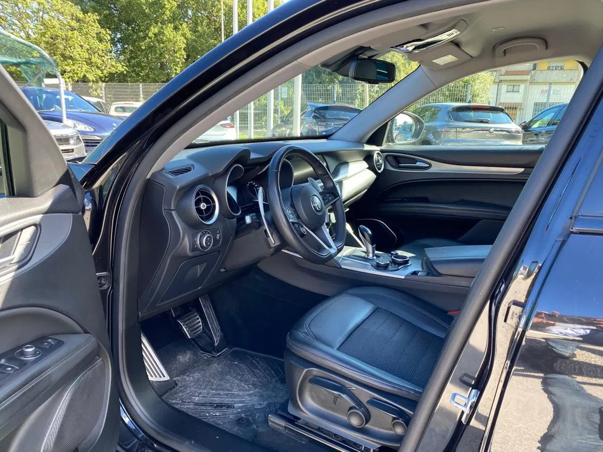 Alfa Romeo Stelvio usata a Ancona (10)