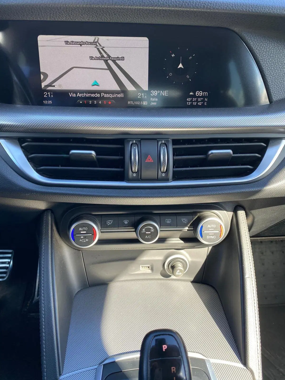 Alfa Romeo Stelvio usata a Ancona (11)