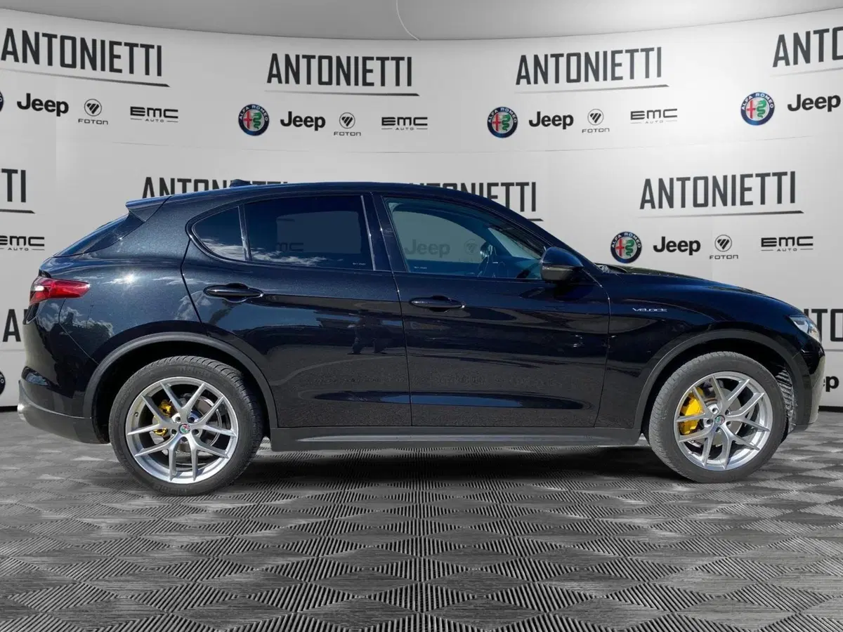 Alfa Romeo Stelvio usata a Ancona (3)