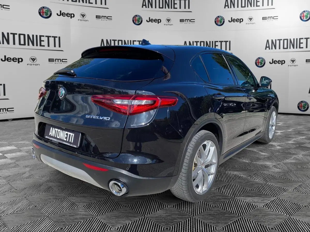 Alfa Romeo Stelvio usata a Ancona (4)