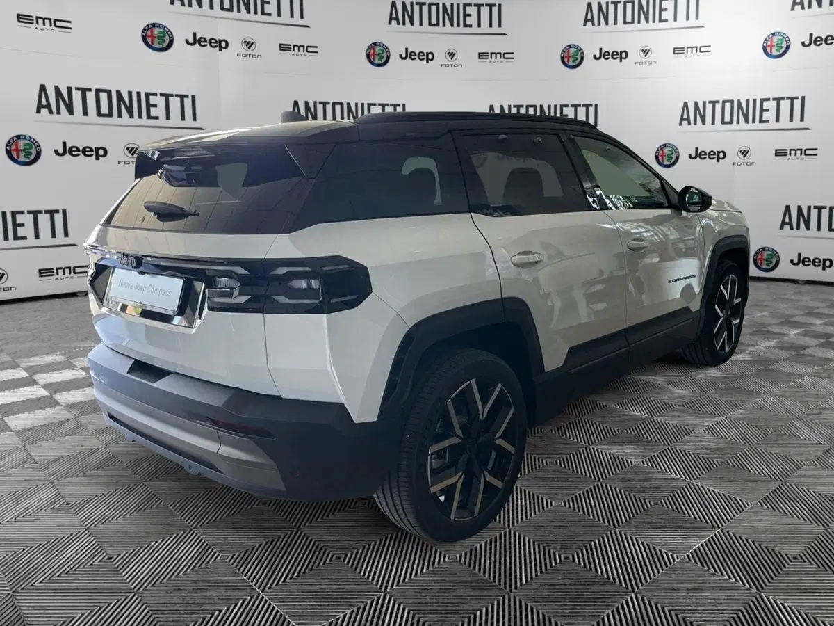 Jeep Compass nuova a Ancona (4)