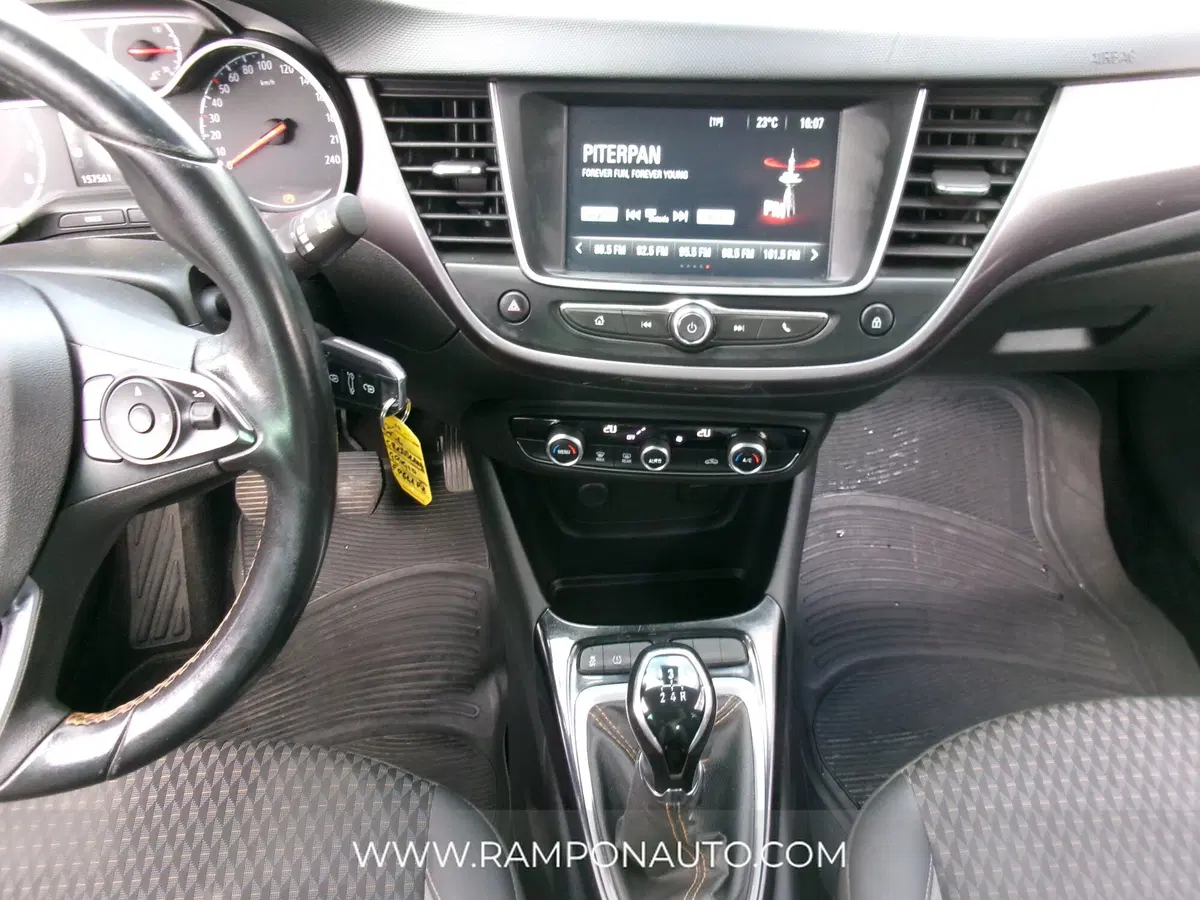 Opel Crossland X usata a Venezia (14)