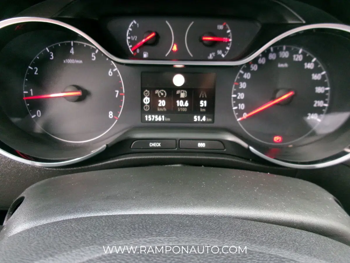 Opel Crossland X usata a Venezia (9)