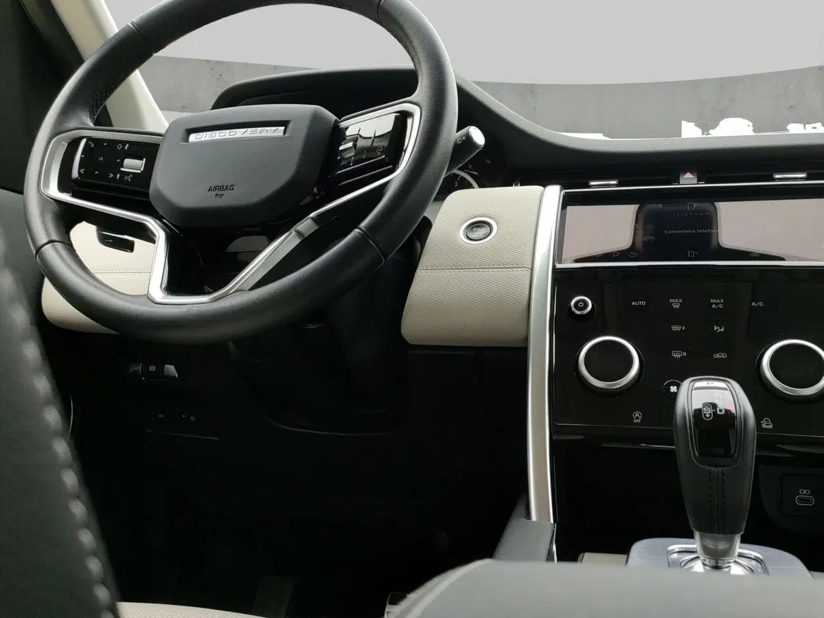 Land Rover Discovery Sport usata a Lecco (11)