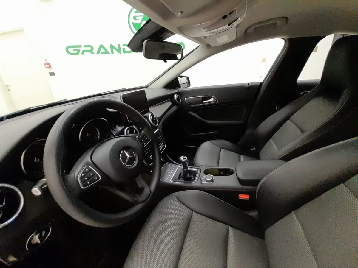Mercedes-Benz CLA Shooting Brake usata a Alessandria (16)