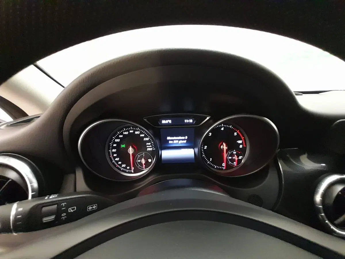 Mercedes-Benz CLA Shooting Brake usata a Alessandria (19)