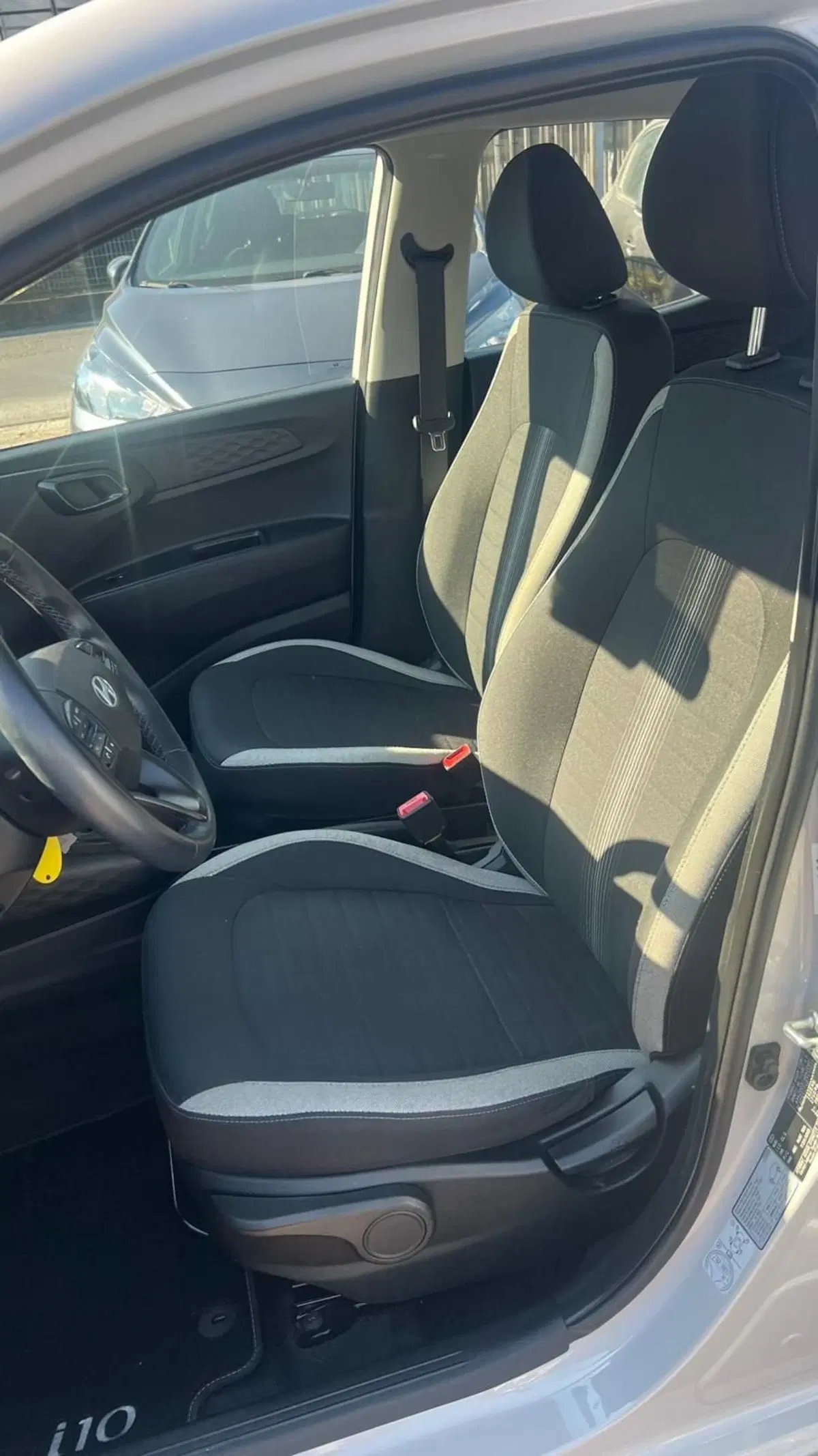 Hyundai i10 usata a Savona (11)