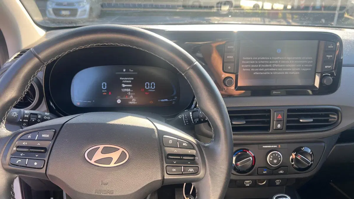 Hyundai i10 usata a Savona (7)