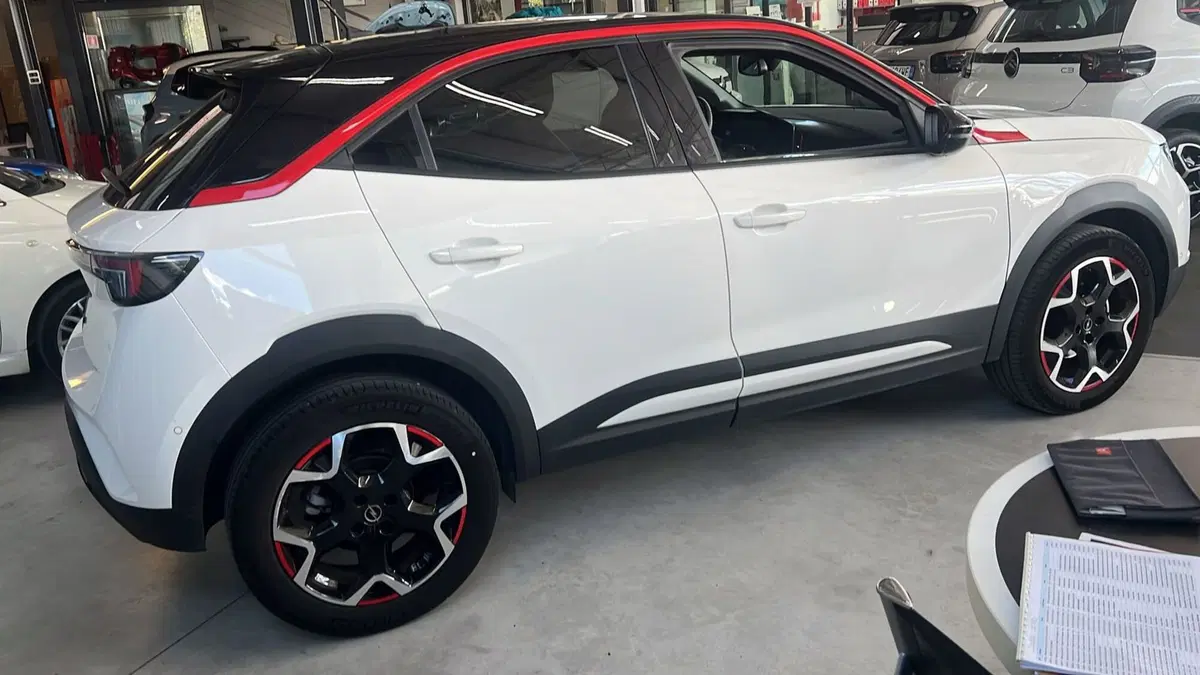Opel Mokka usata a Savona (7)