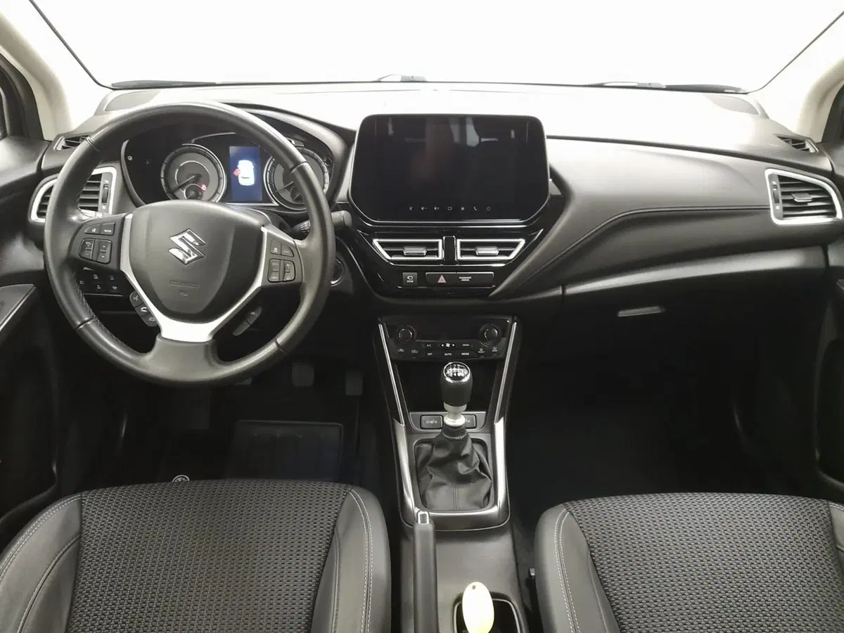 Suzuki S-Cross usata a Alessandria (11)