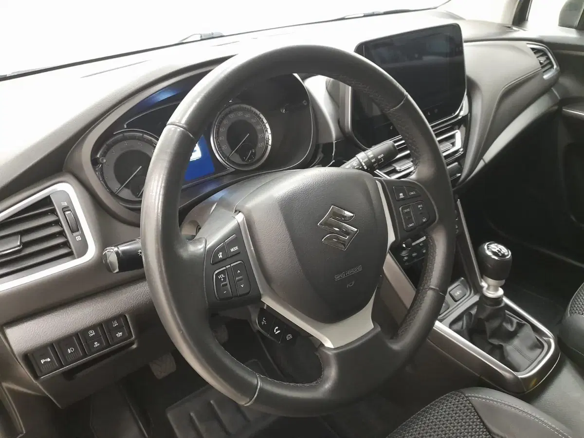 Suzuki S-Cross usata a Alessandria (12)
