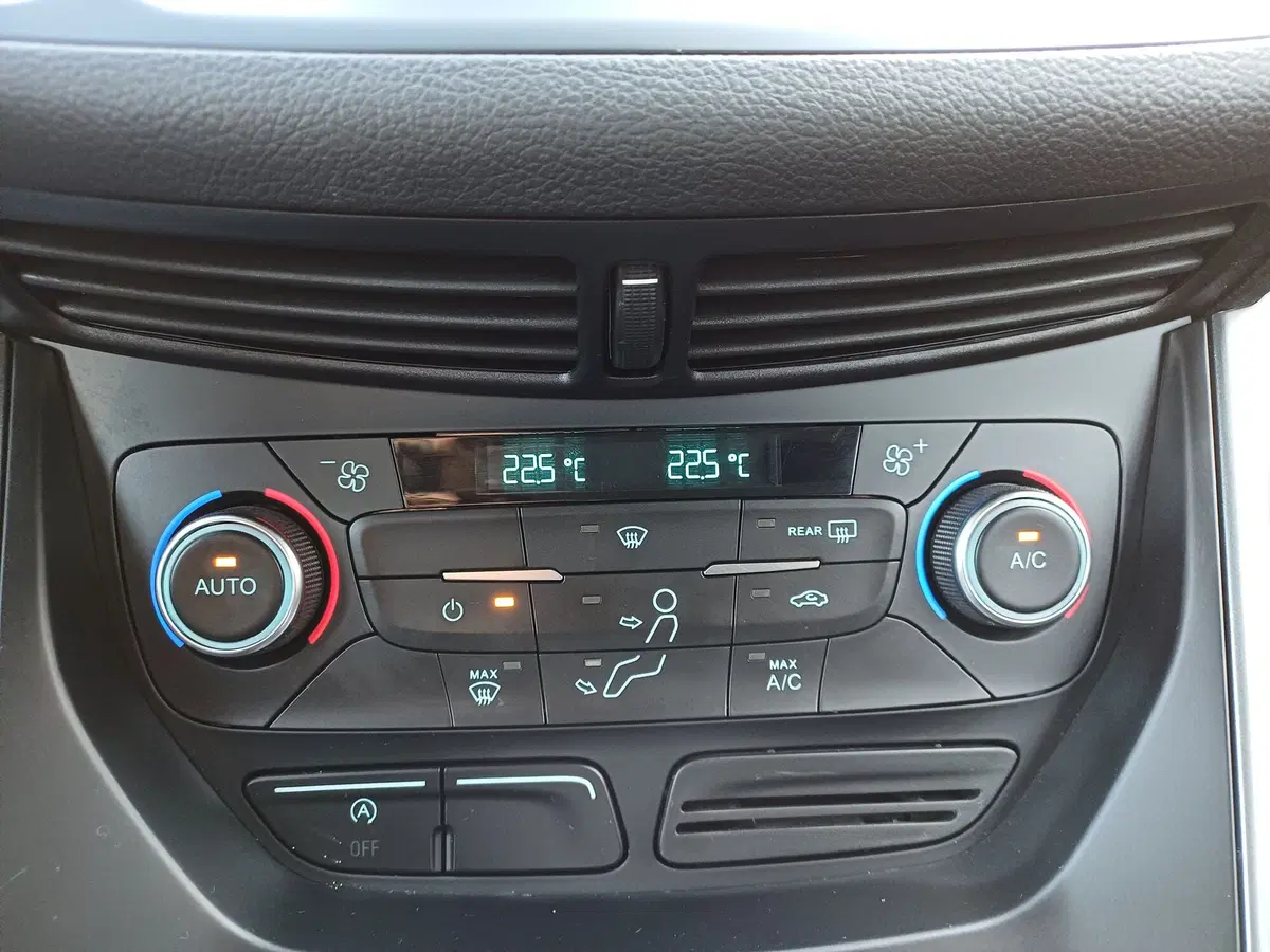 Ford Kuga usata a Modena (15)