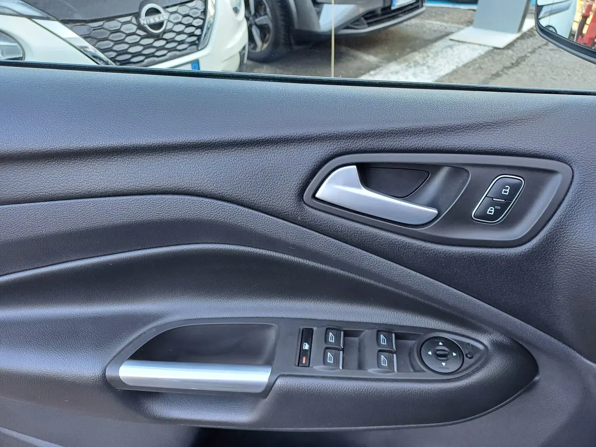 Ford Kuga usata a Modena (17)