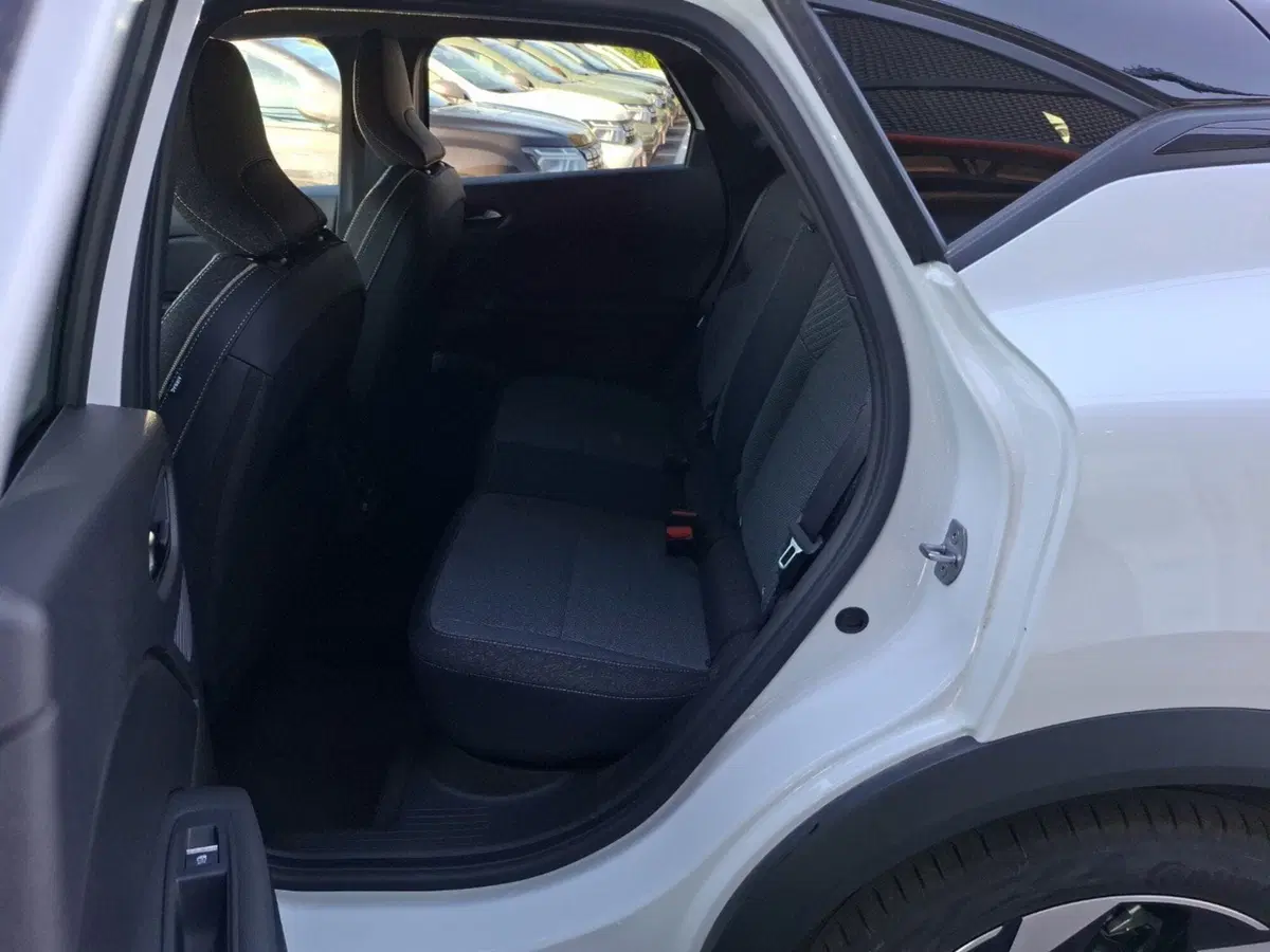 Renault Captur nuova a Latina (17)