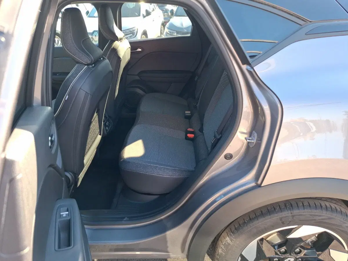 Renault Captur nuova a Latina (17)