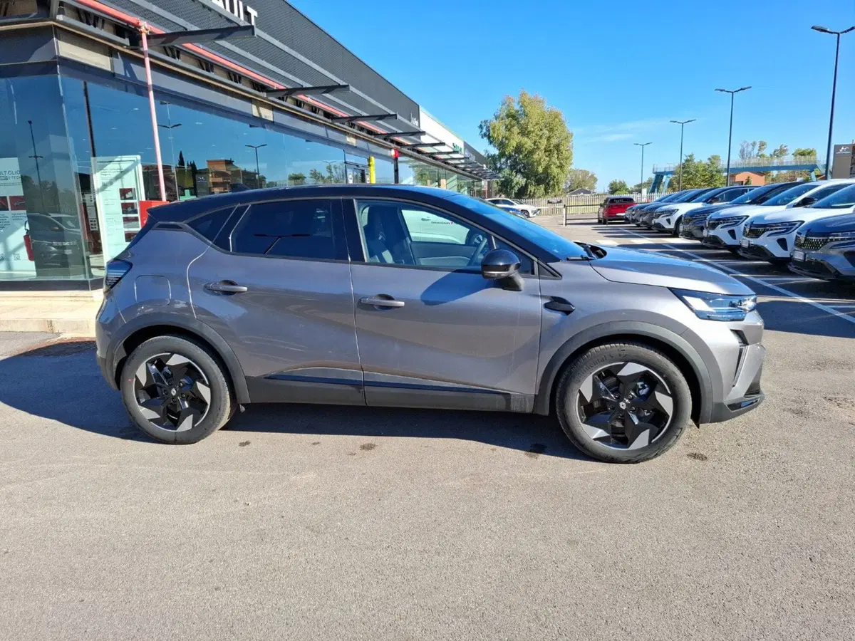 Renault Captur nuova a Latina (7)