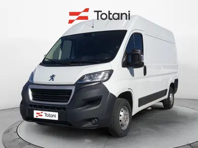 Peugeot Boxer Furgone 35 L2H2 2.2 diesel 140cv S&S semivetrato del 2021 usata a L'Aquila