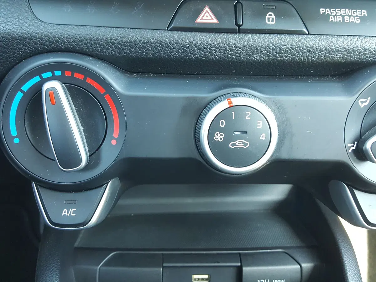 Kia Stonic usata a L'Aquila (11)
