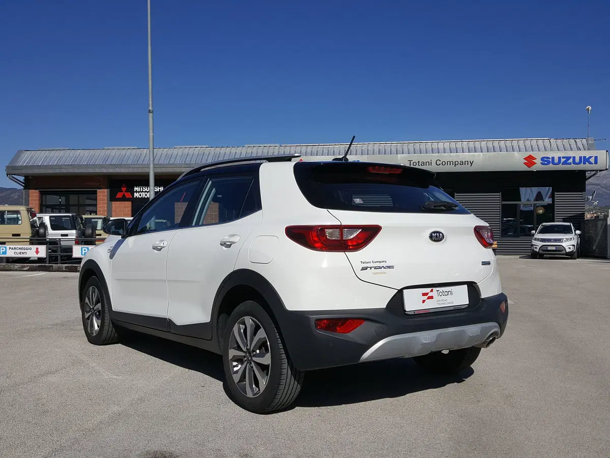 Kia Stonic usata a L'Aquila (18)