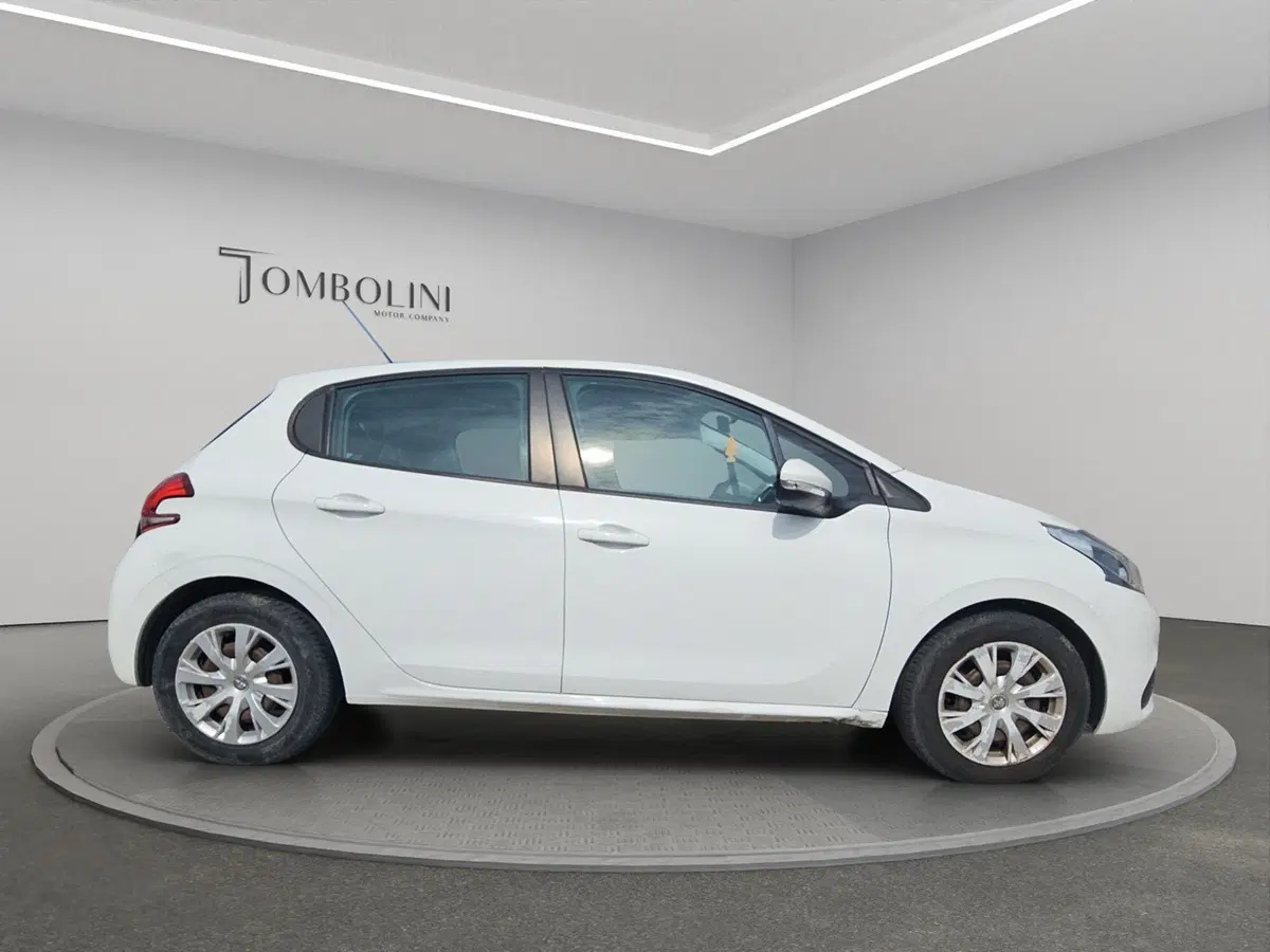 Peugeot 208 usata a Perugia (6)