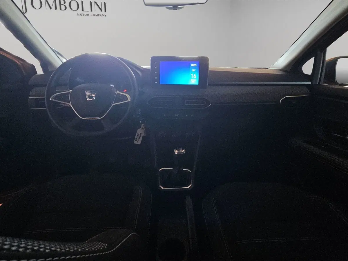 Dacia Sandero usata a Macerata (9)