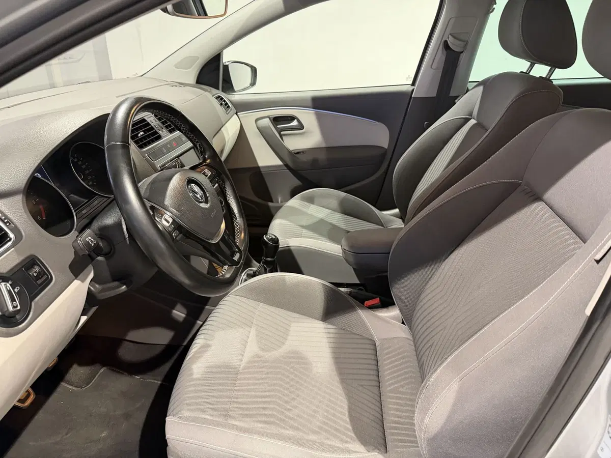 Volkswagen Polo usata a Genova (19)