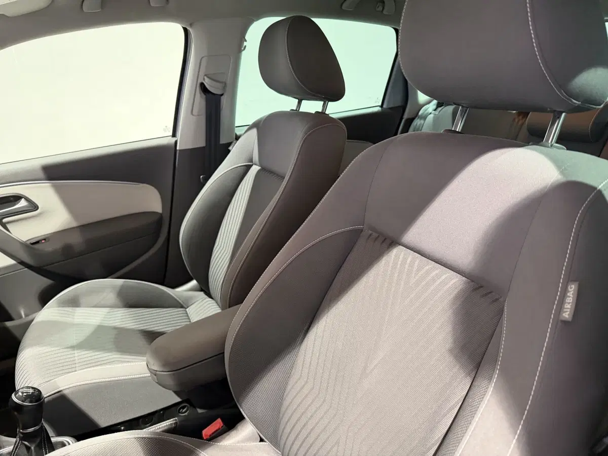 Volkswagen Polo usata a Genova (9)