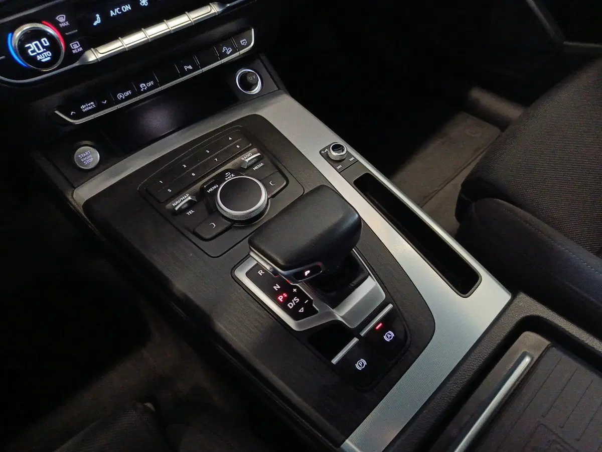 Audi Q5 Sportback usata a Varese (15)
