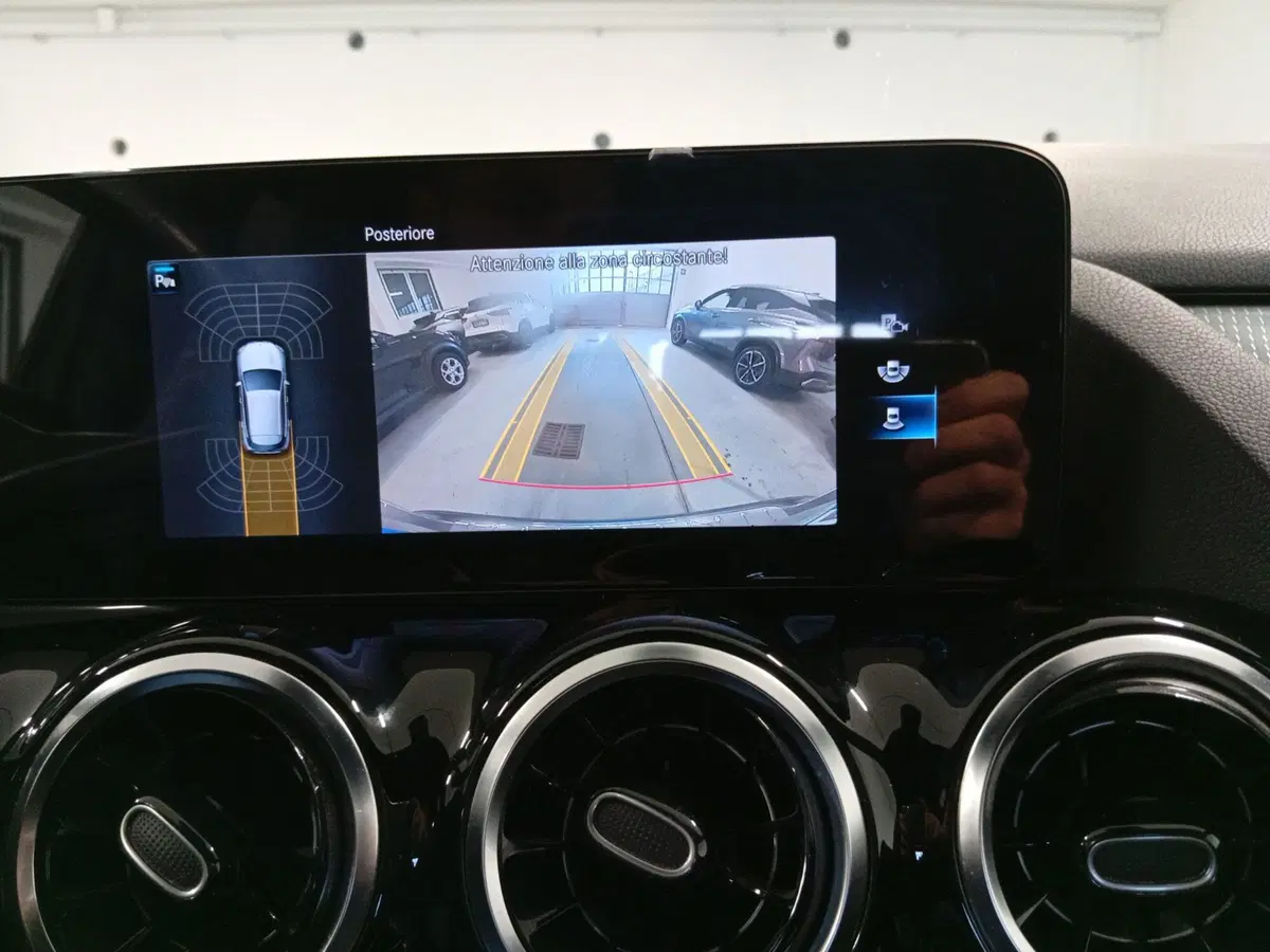 Mercedes-Benz GLA SUV usata a Varese (16)